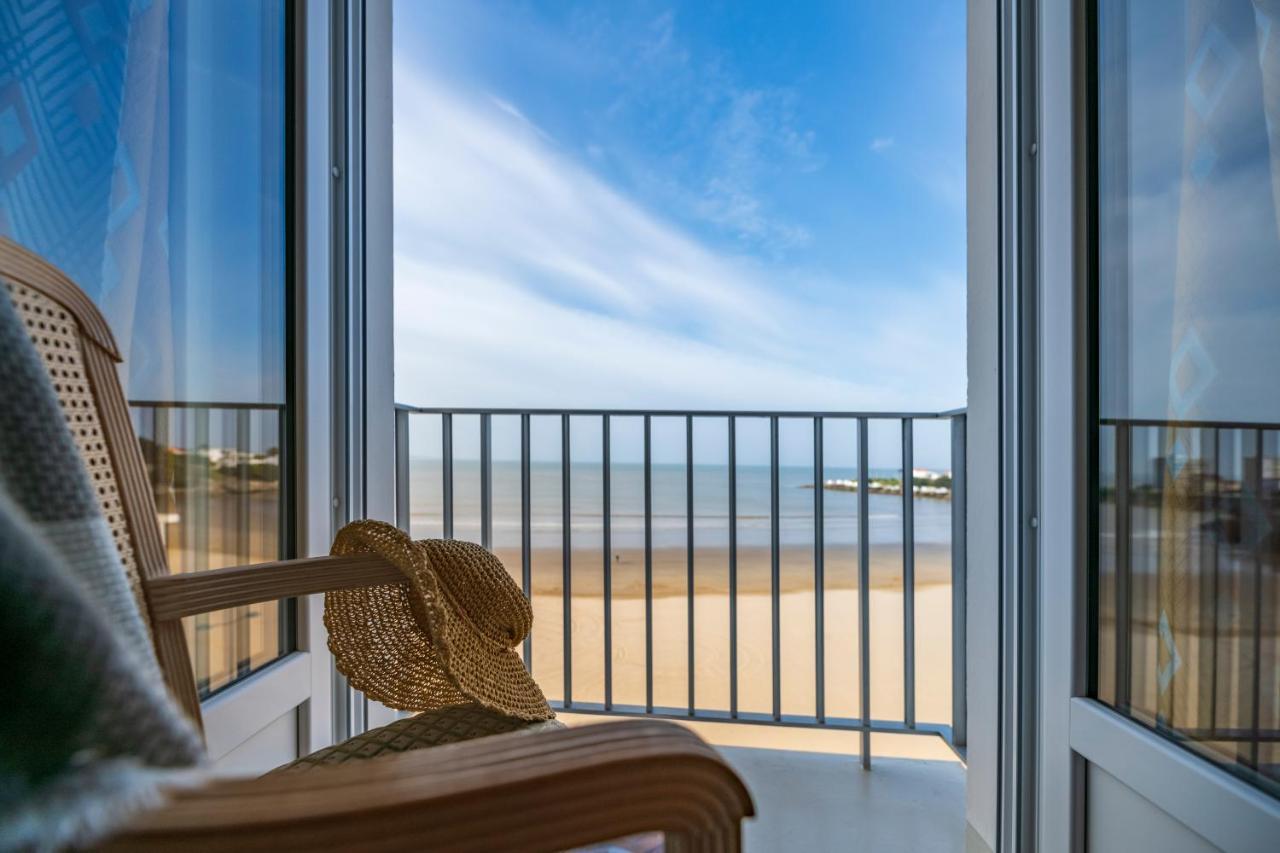 Cerise Royan - Le Grand Hotel De La Plage エクステリア 写真