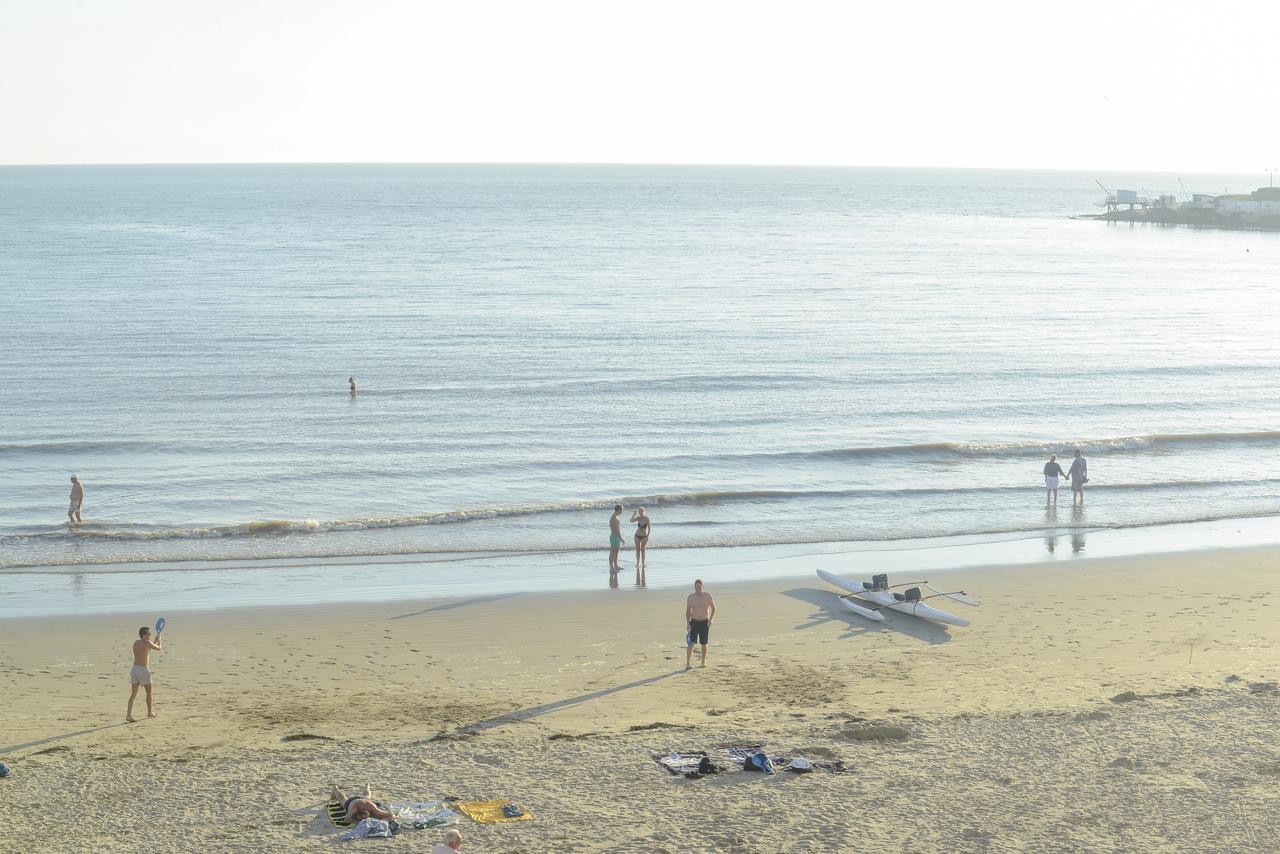 Cerise Royan - Le Grand Hotel De La Plage エクステリア 写真