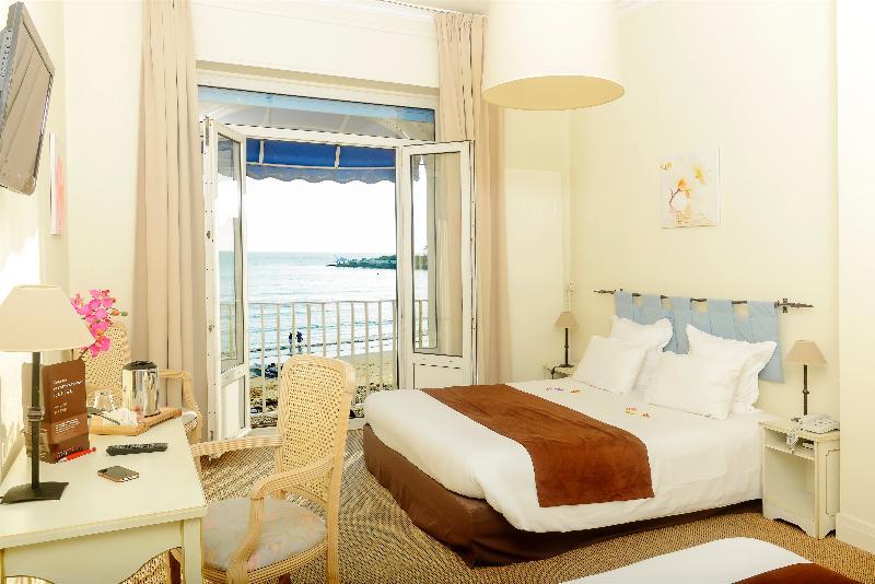 Cerise Royan - Le Grand Hotel De La Plage エクステリア 写真