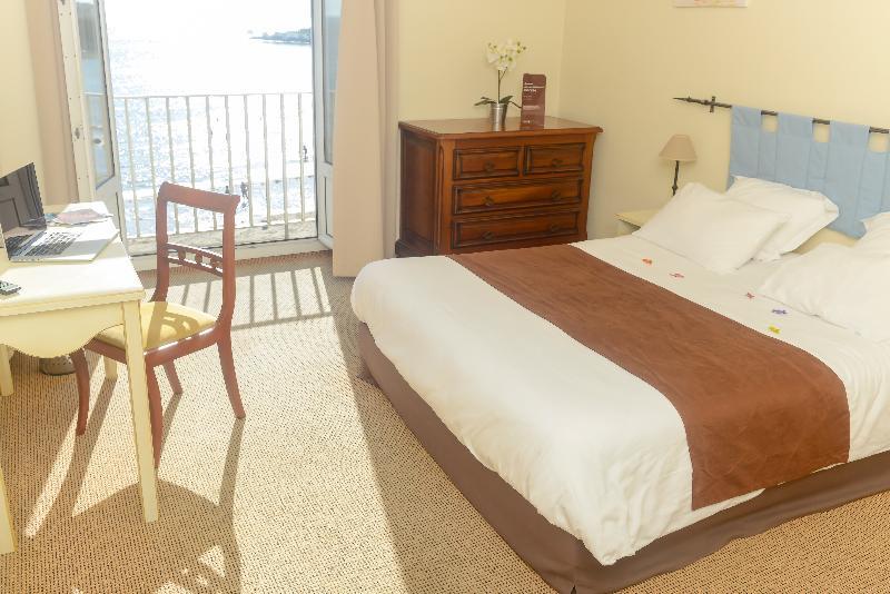 Cerise Royan - Le Grand Hotel De La Plage エクステリア 写真